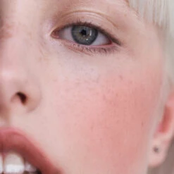 Bisou Blush Crème -Cosmétique Boutique 1vfr bisou blush louise carre