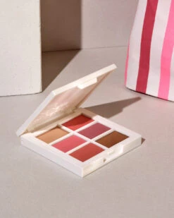 La Trousse De L'Été Maria De La Orden X Oh My Cream -Cosmétique Boutique 2023 05 OMC TROUSSE 1 Post