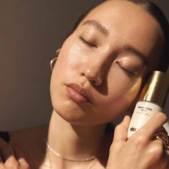 Boum Boum Milk Crème Hydratante En Spray 22 Boum Boum Milk Crème Hydratante En Spray -Cosmétique Boutique 2220311 V 001 0129 Carre