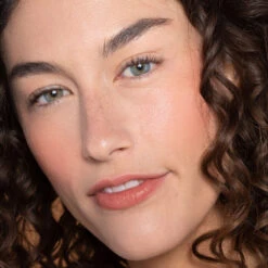 Color Haze Pigments Mats Multi-Usage -Cosmétique Boutique Color Haze models 1200x1600 Stutter