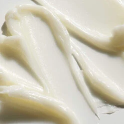 Lip Wrap Overnight Treatment Baume à Lèvres De Nuit -Cosmétique Boutique ILIA 0001 Lip Wrap Swatch 3